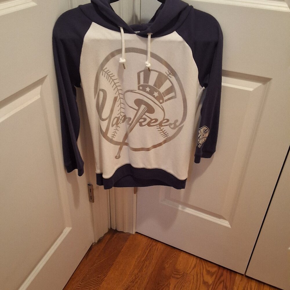 PINK VICTORIA SECRET NY YANKEES HOODie SWEATSHIRT size small